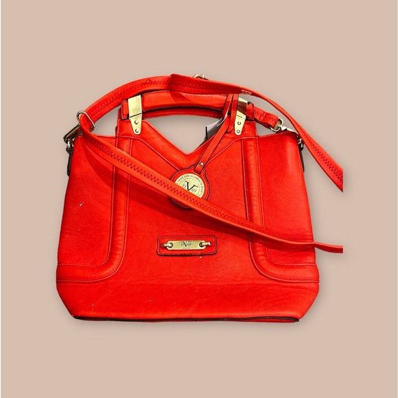 Versace 1969 Abbigliamento Sportivo
SRL Milano Italia | Color: Red - Picture 10 of 10